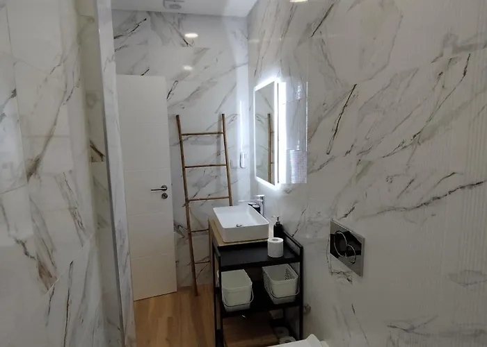 아파트 T2 - Pescadores Frente Mar - Casas & Papeis *